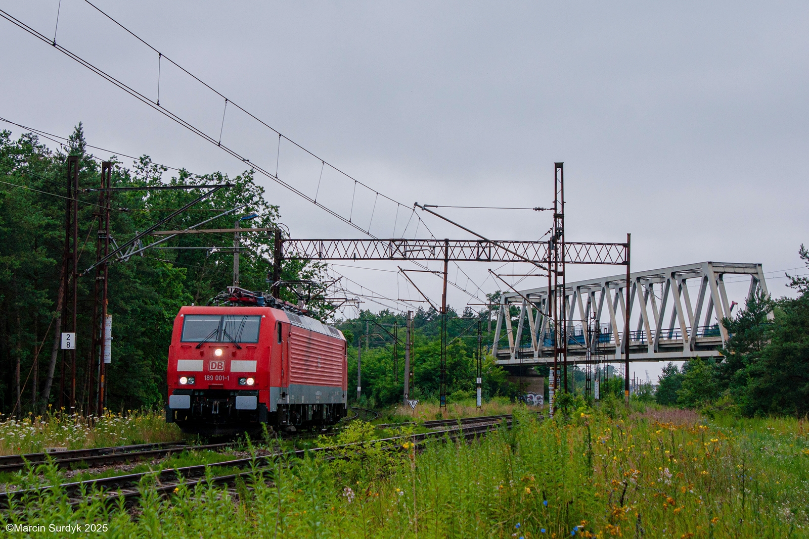 Jedna lokomotywa i trzy linie