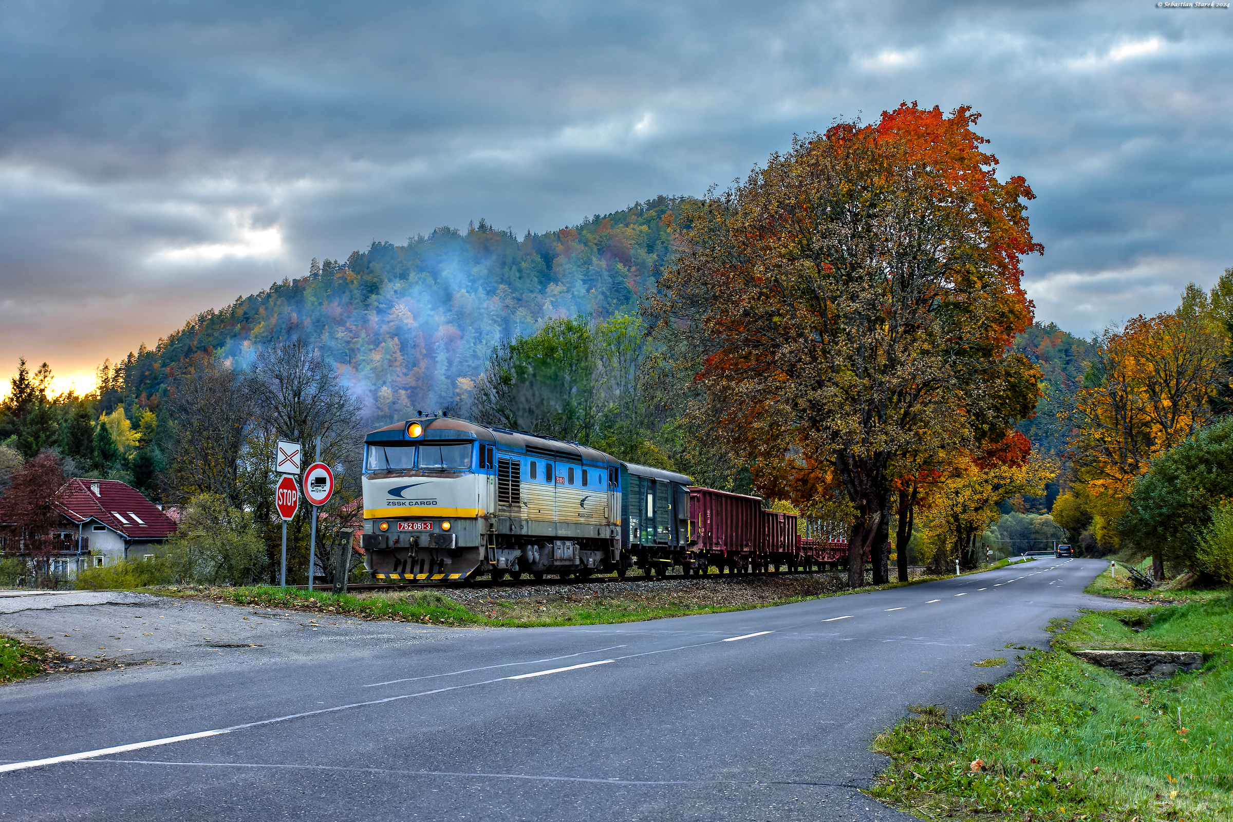 752 051-3