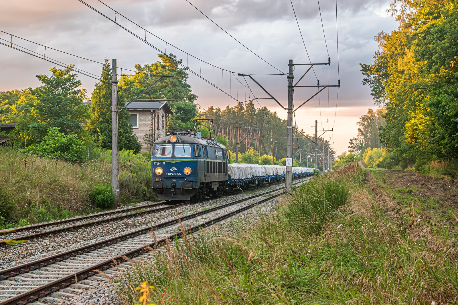 ET22-1172