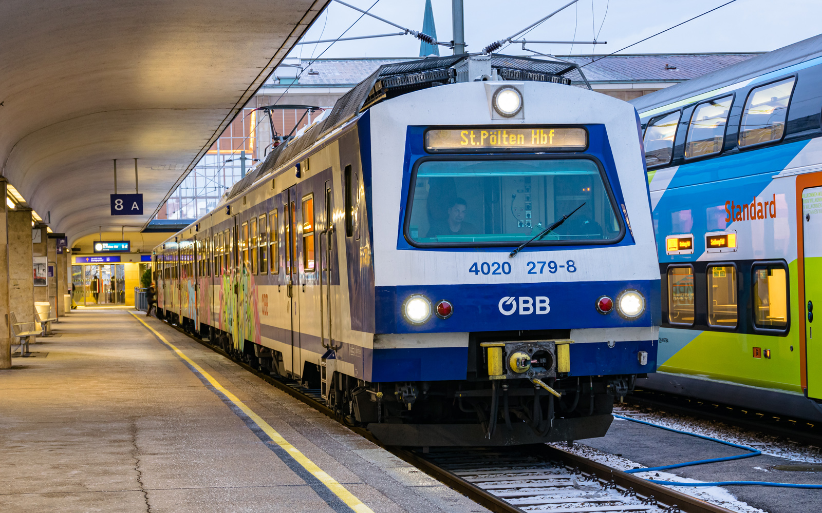 4020 na stacji Wien Westbahnhof