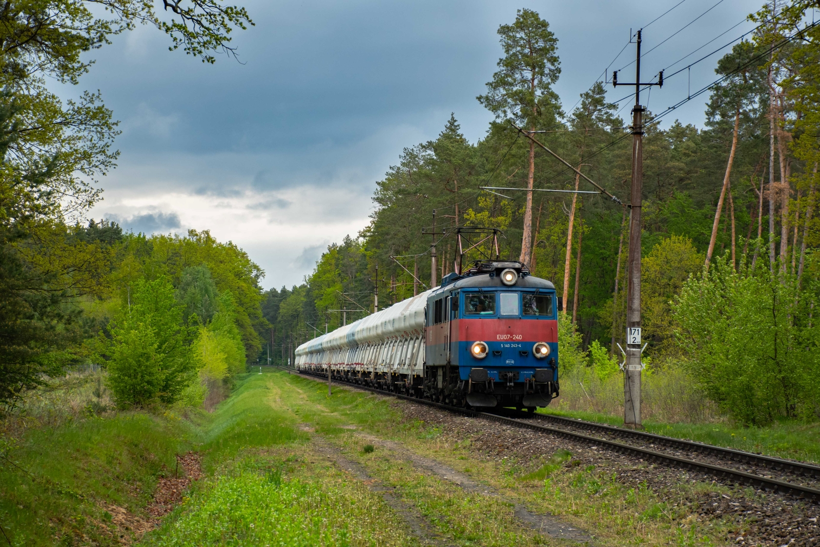 EU07-240 z gruszkami