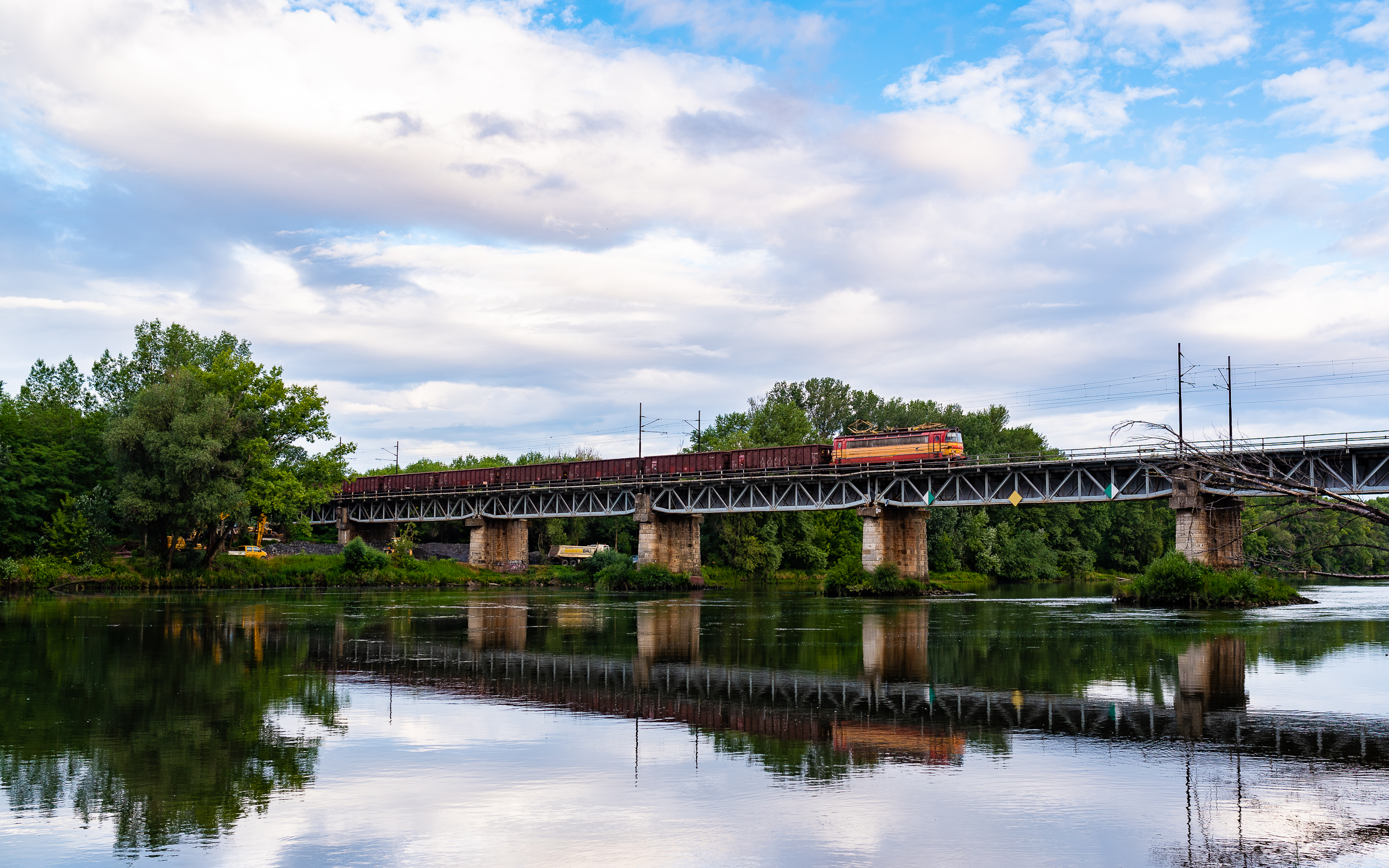 Laminatka nad rzeką Váh
