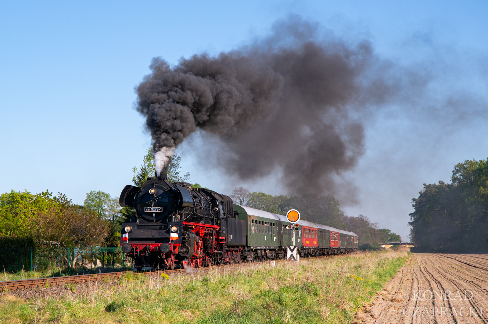 35 1097